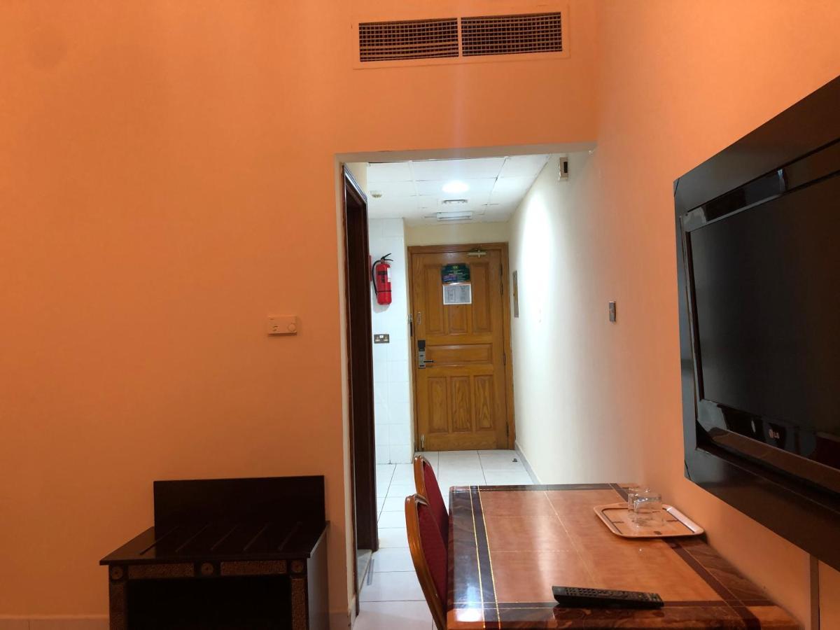 New Royal Mark Hotel Apartments Dubai Exterior photo